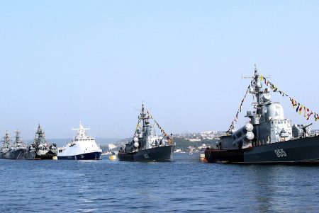 Военные моряки отметили юбилей писателя и ветерана Великой Отечественной