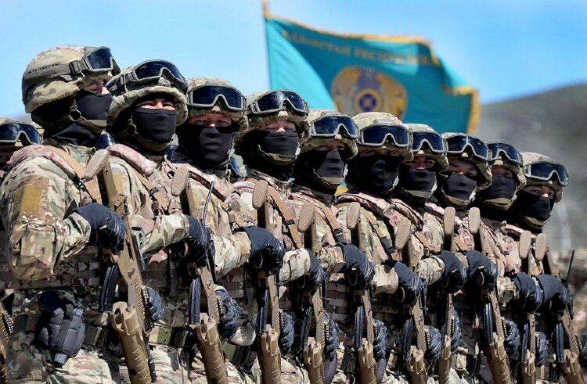 Казахстан объяснил отмену парада Победы