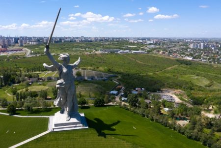 Свет Победы озарит город-герой