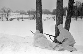 Освободителям поселка посвятили мемориальную композицию