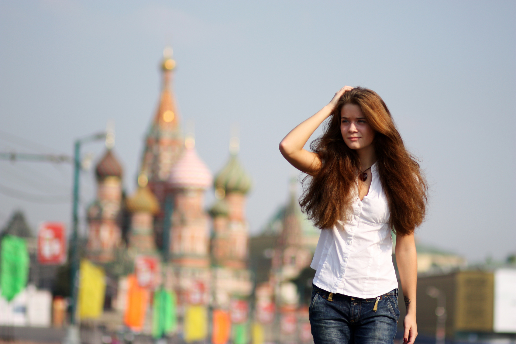 Молодая москвичка. Красивые москвички. Женщины Москвы. Туристы в Москве. Москва лето девушки.