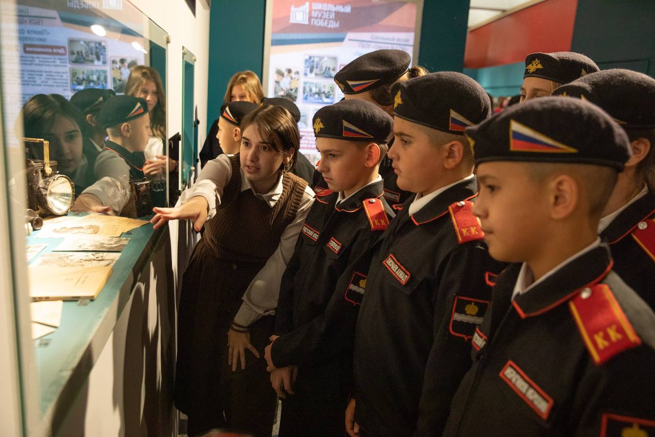 Школьный музей показал раритеты военных корреспондентов