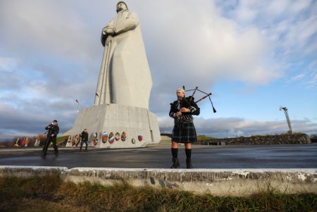 В Мурманске почтили память Северных конвоев