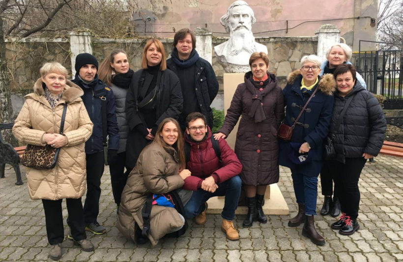 Артисты Малого театра поддержат коллег из Луганска