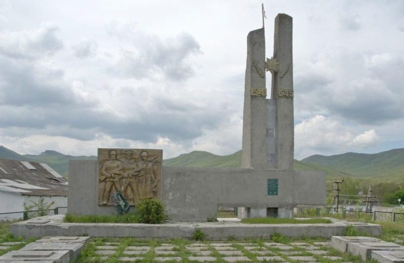 В Крыму обновят сельские мемориалы