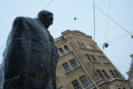 В Петербурге открыли памятник русскому классику