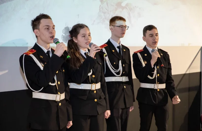 Школьники вспомнили забытые песни