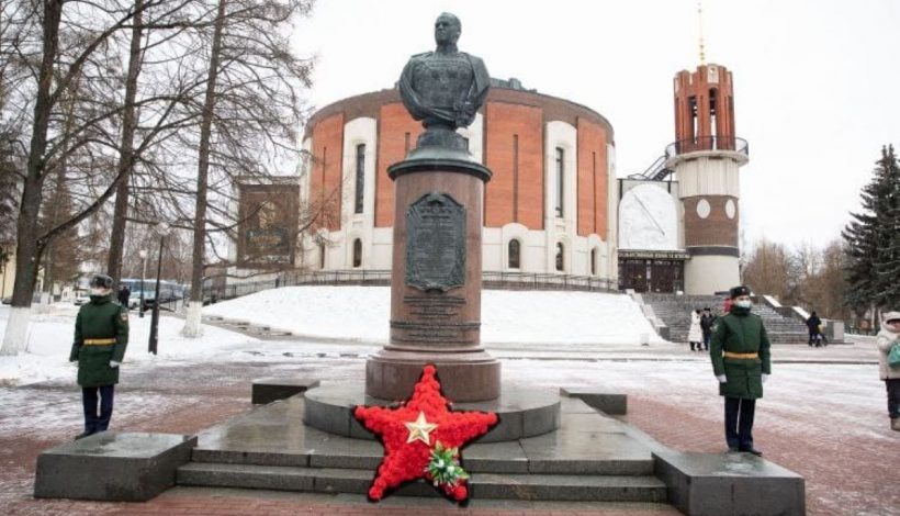 Первому учителю Жукова посвятят выставку