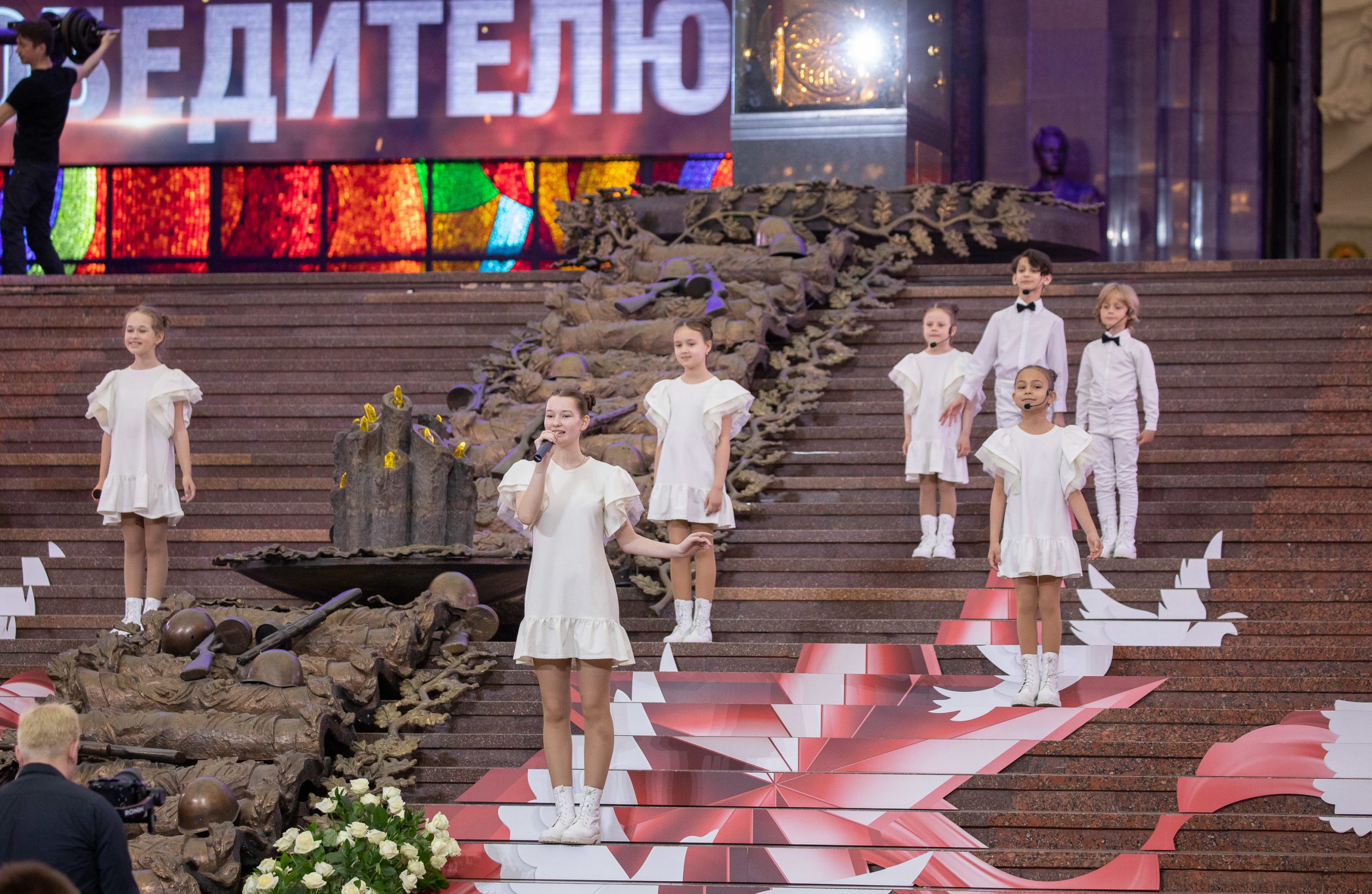 Участники «Диктанта Победы» услышали главные детские песни