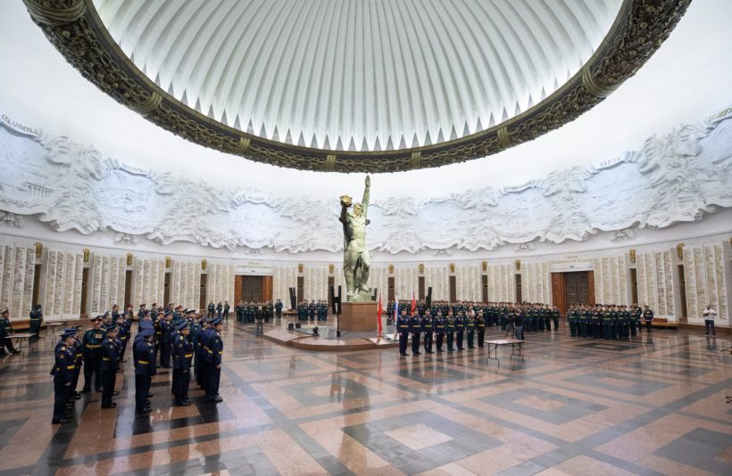 Защитники Отечества получили дипломы в Музее