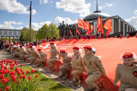 Патриотический автомарш финишировал у Музея