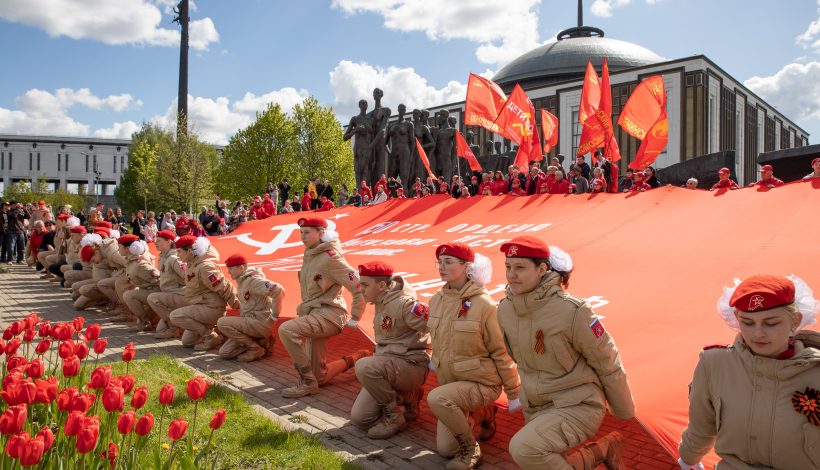 Патриотический автомарш финишировал у Музея