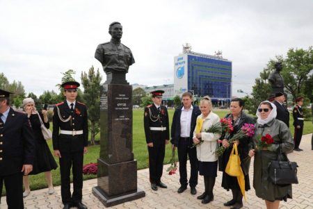 В Чечне открыли памятники защитникам Отечества