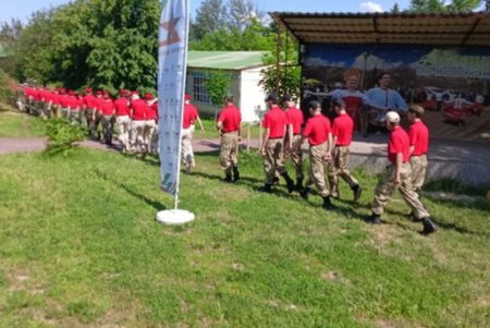 Юнармейцы слетелись в военный городок