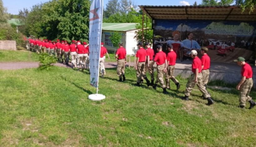 Юнармейцы слетелись в военный городок