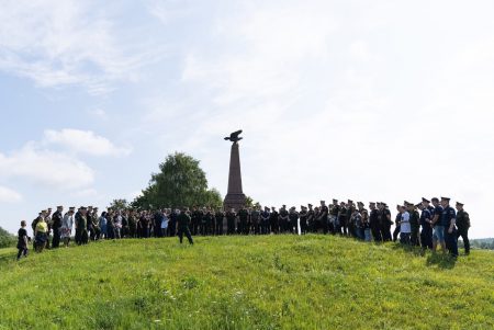 Военнослужащие поупражнялись на месте крупнейшего сражения