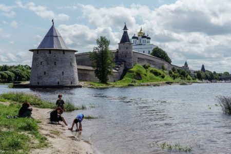 Школьники представили игры родного края