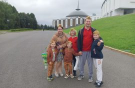 В столице наградили необыкновенных родителей