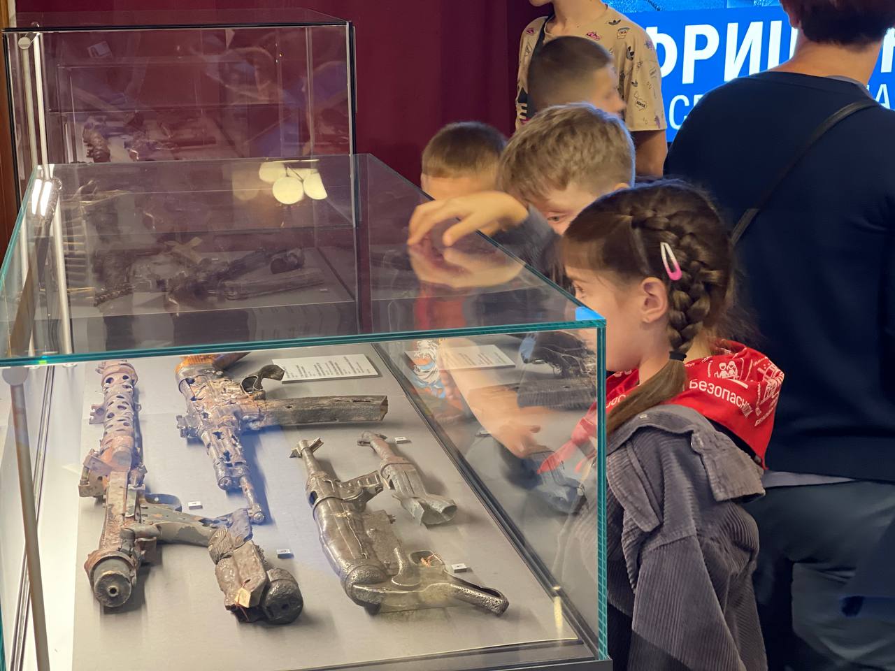 О героях засекреченной операции рассказали детям