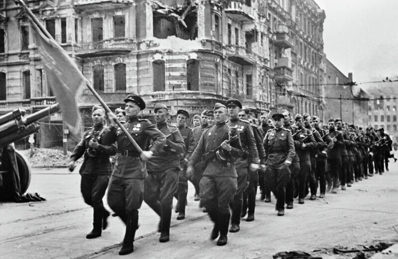 Парад союзнических войск в Берлине