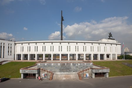 Юбилей детского писателя отметят в кинотеатре