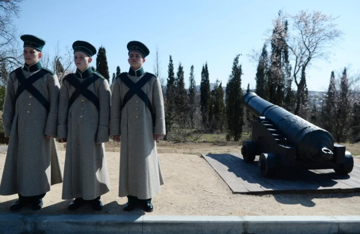 В честь защитников Севастополя открыли выставку