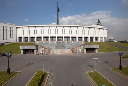Гости киноклуба расследуют загадочное происшествие