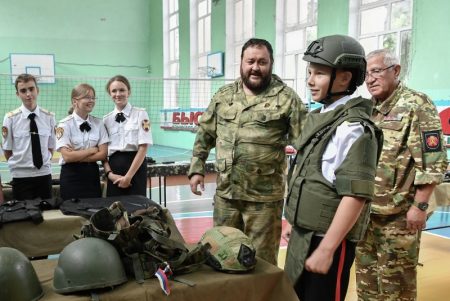 Школьников обучат начальной военной подготовке