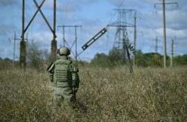 Военные инженеры принимают поздравления