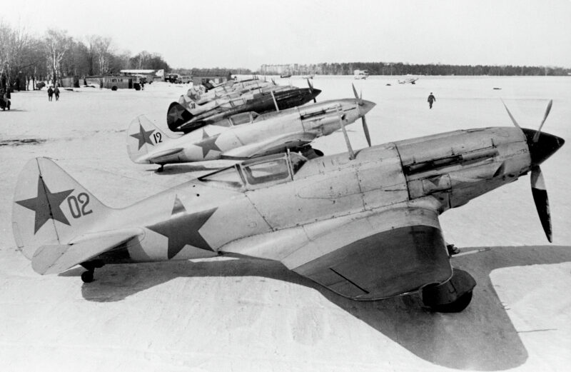 Под Новгородом нашли советский самолет
