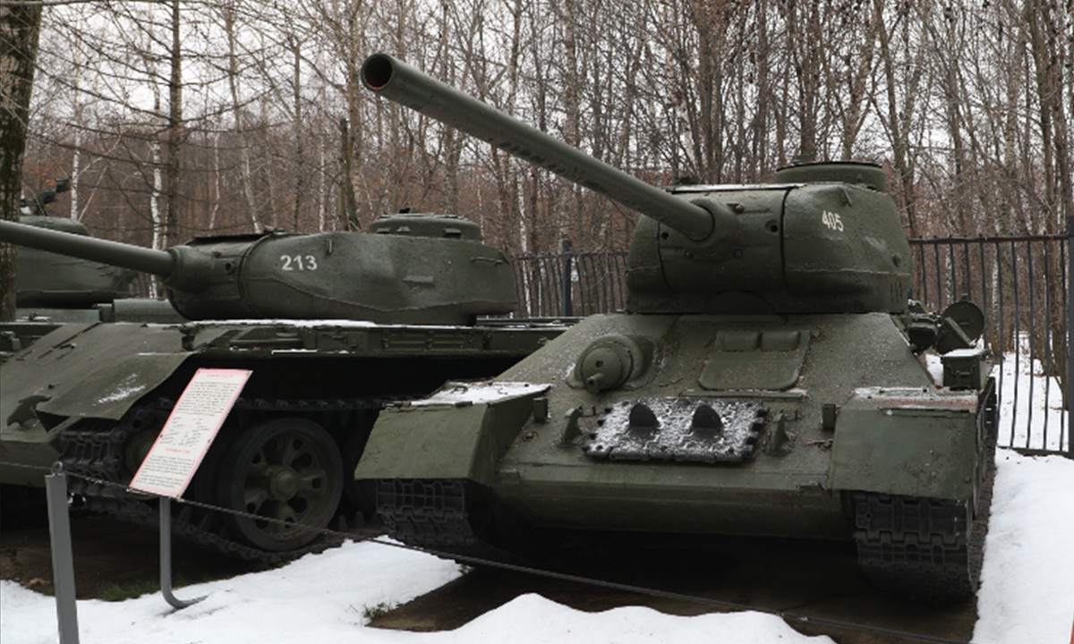 Танкисты и Т-34