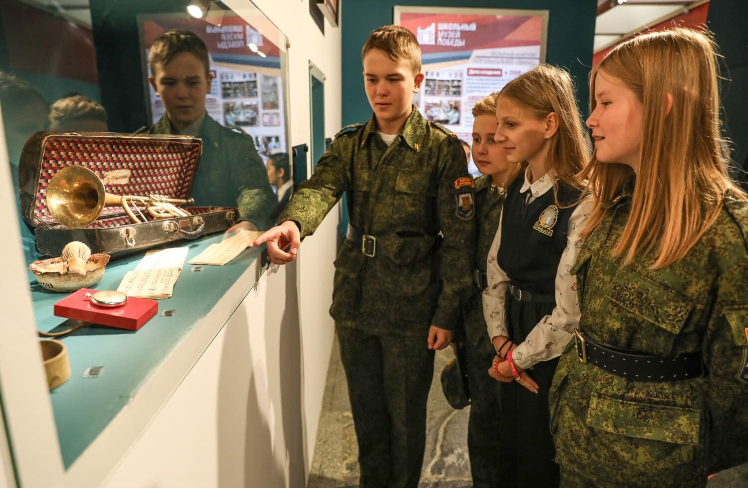 Школьные музеи представят героев Сталинграда