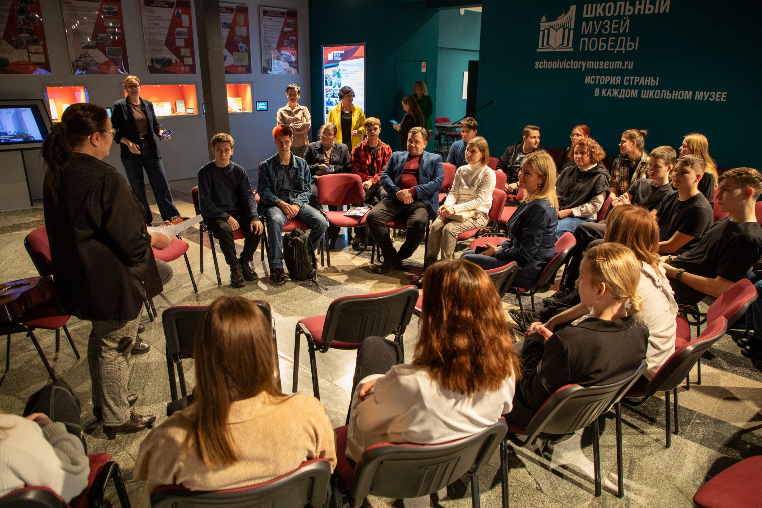 Школьники узнают о песнях времен Великой Отечественной