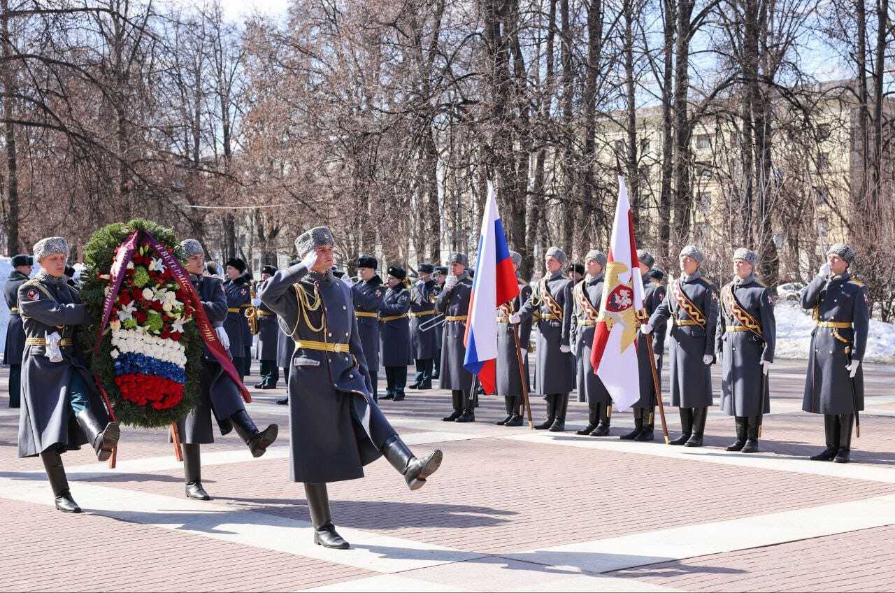 Росгвардейцы почтили память товарищей