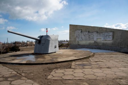 Мемориалы Херсонской области облагородят