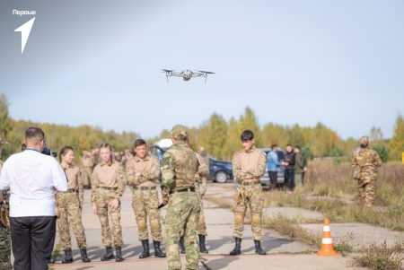 Военно-патриотическая игра объединила школьников и студентов