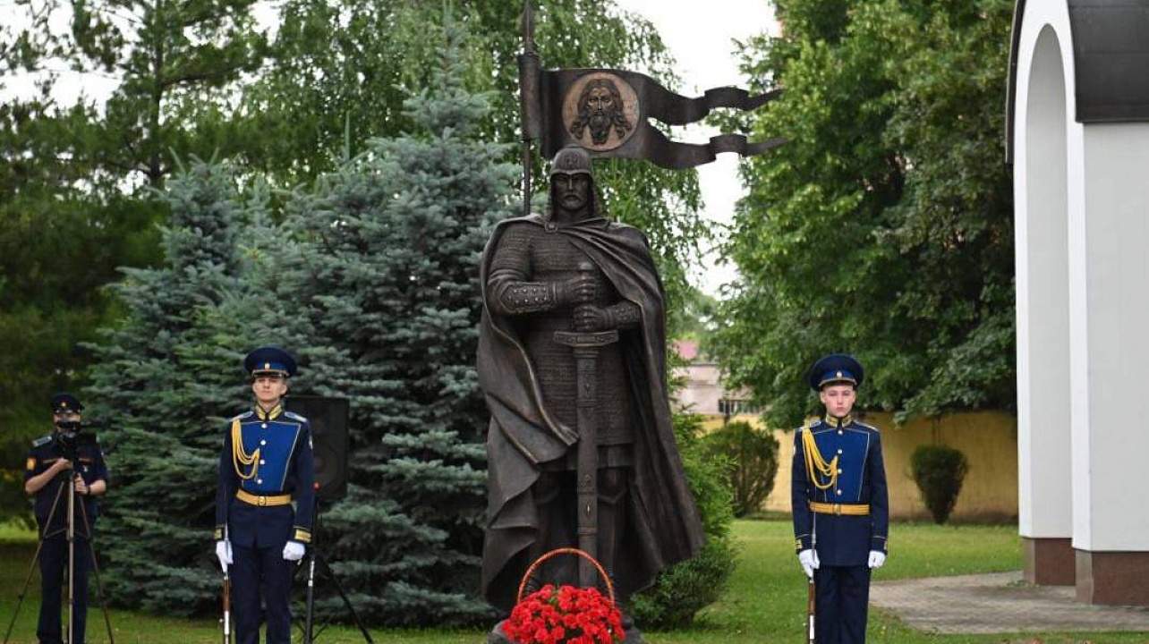 Святого воина воплотили в бронзе