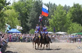 Всадники напомнили о подвигах победителей