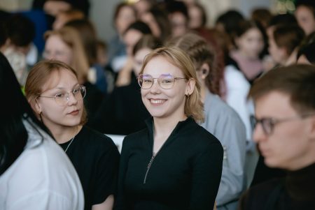 Психологи открыли выпускникам секреты спокойствия