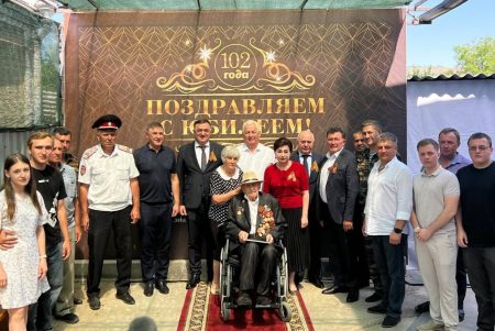 102-летний ветеран получил награду