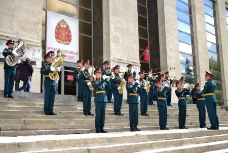 Любимые мелодии зазвучат у Главного храма военных