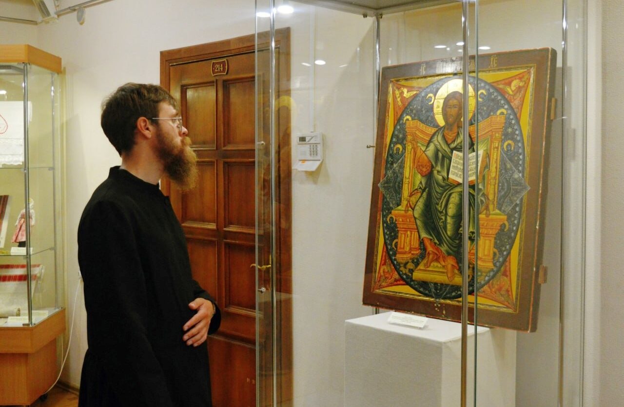 Старинные иконы представят на выставке