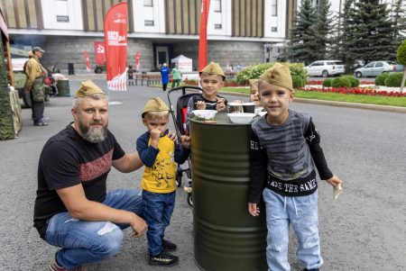 Семьи провели осенний выходной в парке