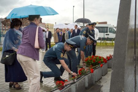 Защитникам посвятили мемориал