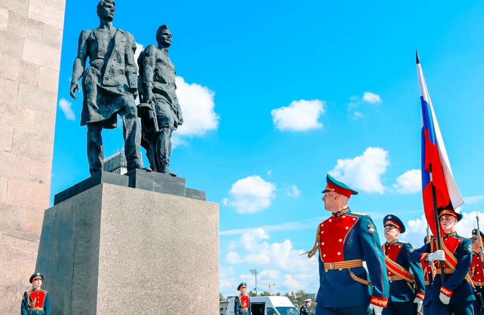 Город на Неве отметил великую дату