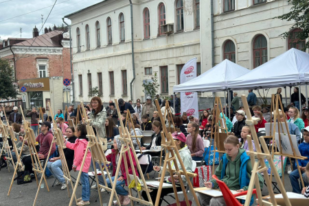 Художник показал великолепие рассвета