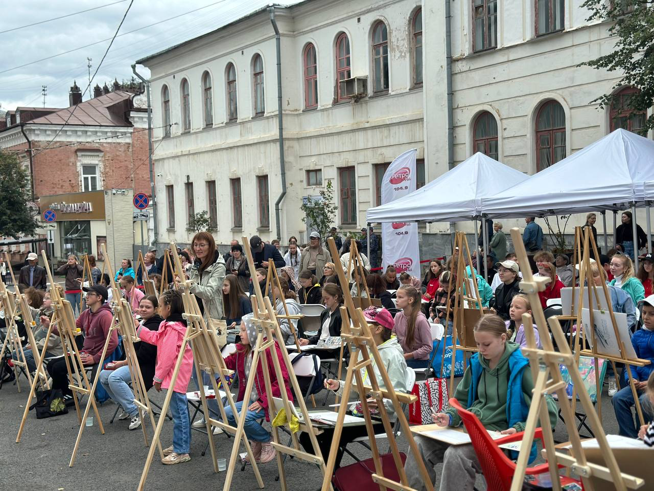 Художник показал великолепие рассвета