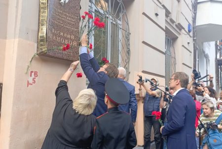 Память о Лановом сохранили в центре столицы