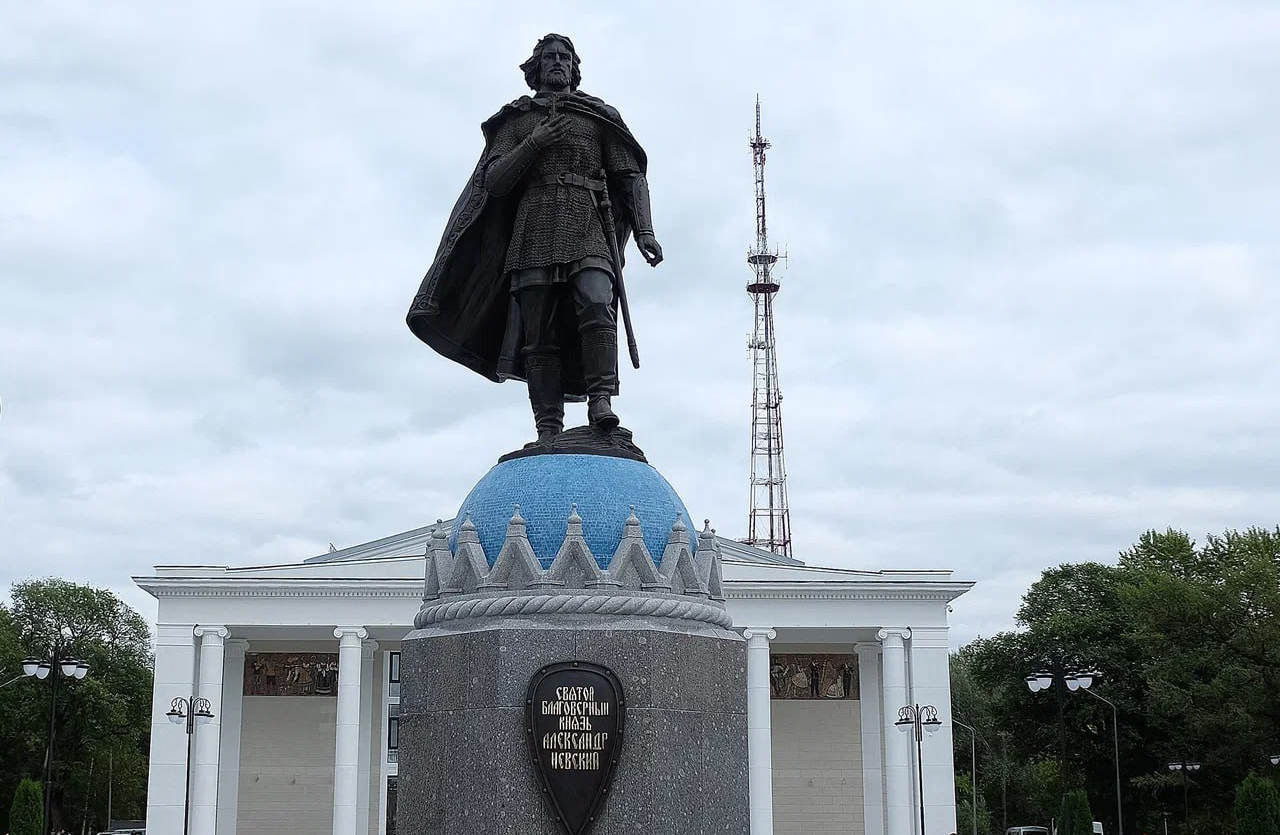 В Кирове открыли памятник Александру Невскому 