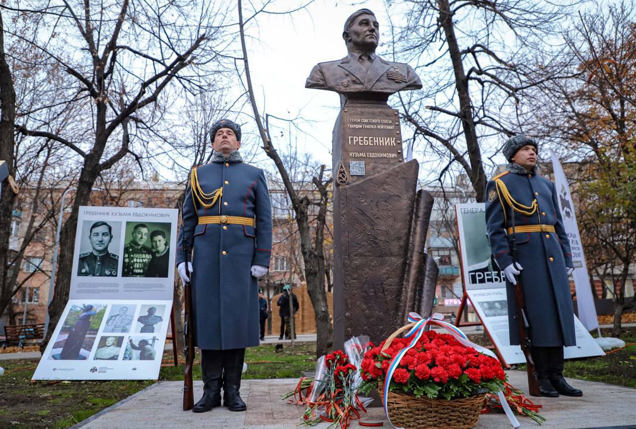 Память о герое увековечили в бронзе